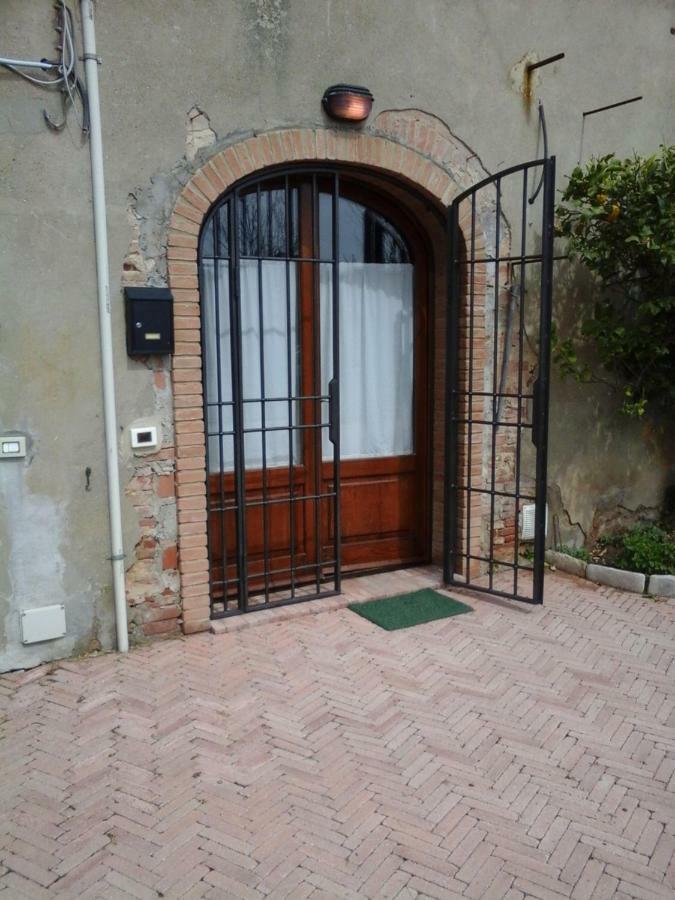 Casa Agostini Apartment Lari Exterior foto